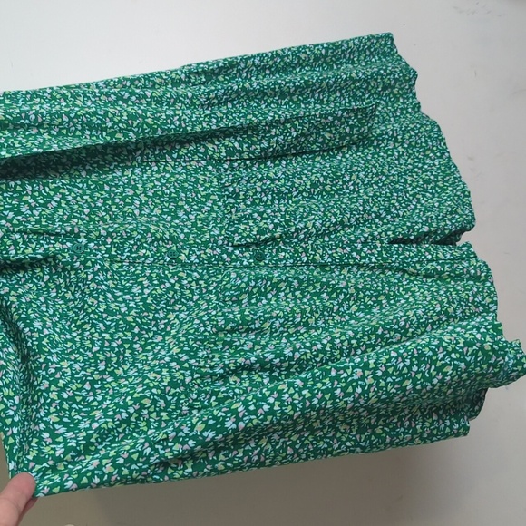 Kelly Green Floral Farmhouse Maxi Dress With Pockets and Belt Women's Size Small - Picture 6 of 11